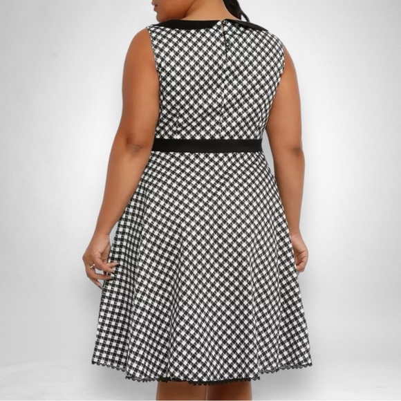 Torrid Orphan Black Alison Peter Pan Collar Gun Print Retro Swing Dress 22 3X - Picture 8 of 16